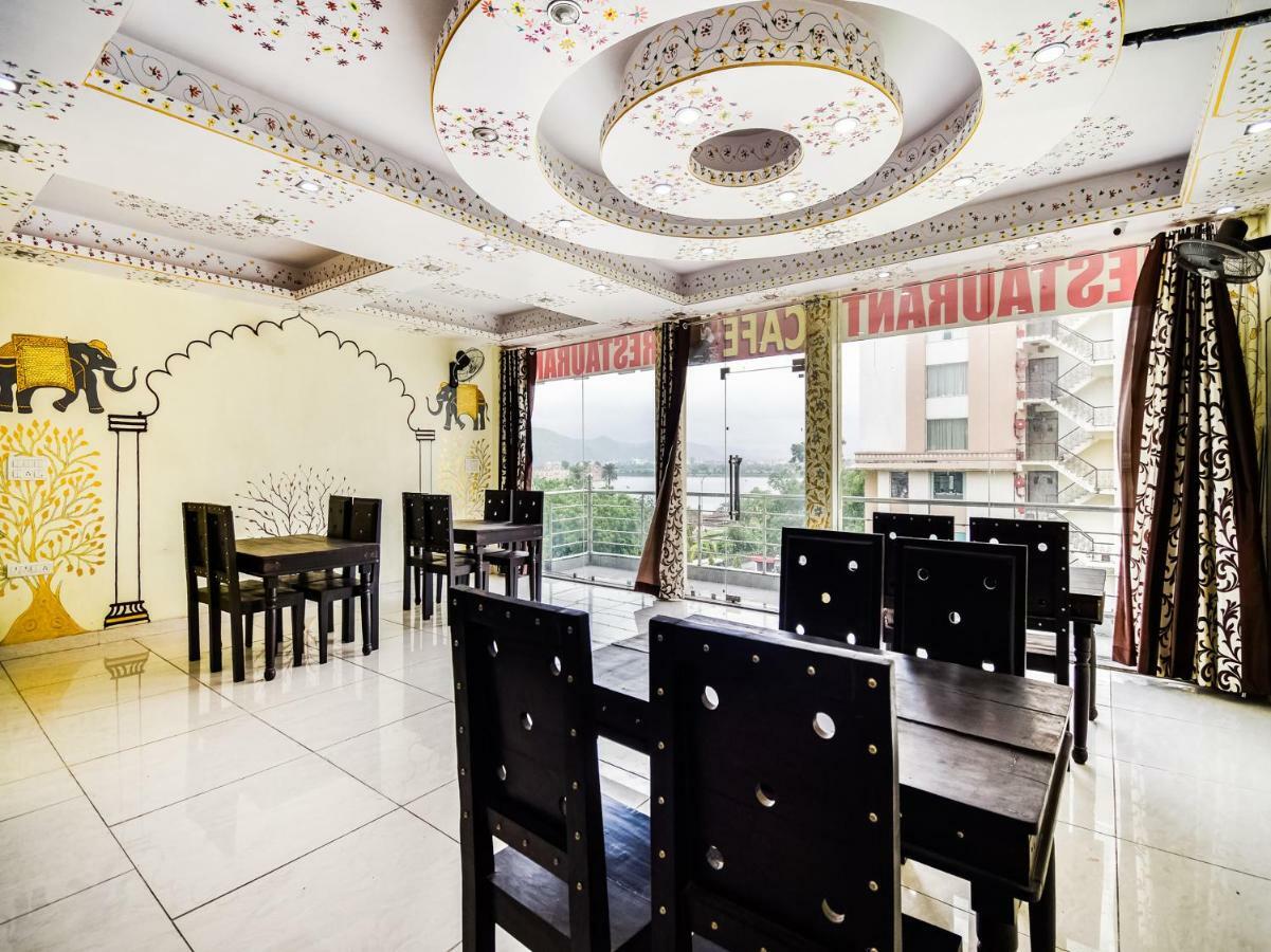 Oyo 48665 Kesar Palace Amer Εξωτερικό φωτογραφία
