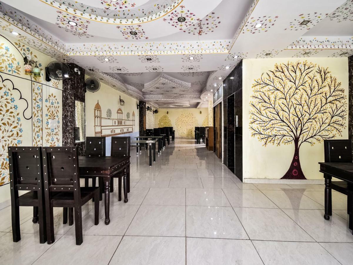 Oyo 48665 Kesar Palace Amer Εξωτερικό φωτογραφία