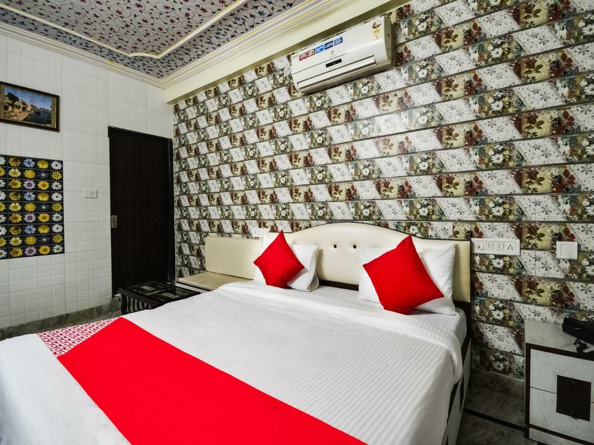 Oyo 48665 Kesar Palace Amer Εξωτερικό φωτογραφία